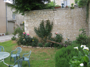 Timsplace Verteuil Outside