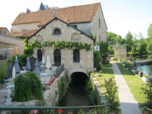 Verteuil Village