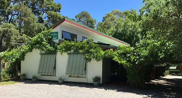tims-place-halls-gap-ph-header Tims Place Halls Gap - Front of Hostel